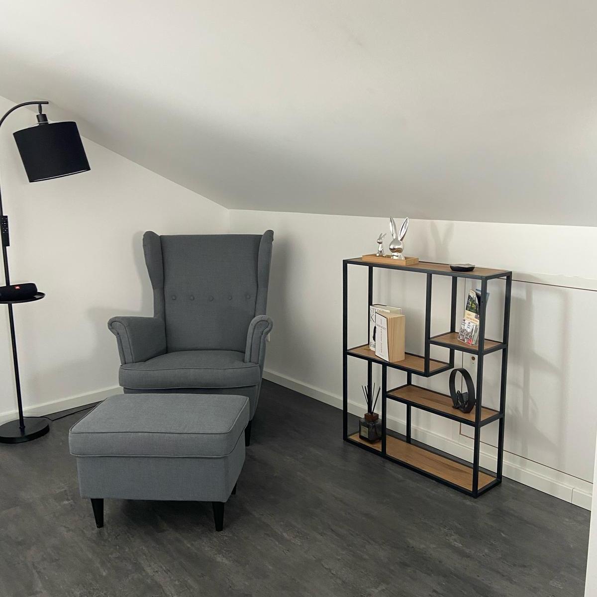 Separater Bereich mit gemütlicher Sitzecke – ideal zum Zurücklehnen und Wohlfühlen